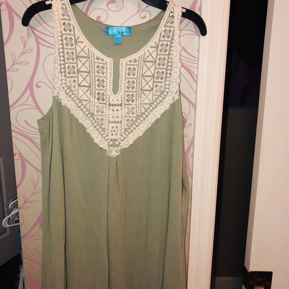 Soft Short Green Loose Dress (Size Small)